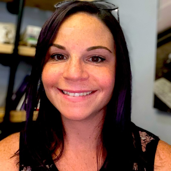 Meet your Posher, Elizabeth - Picture 1 of 1